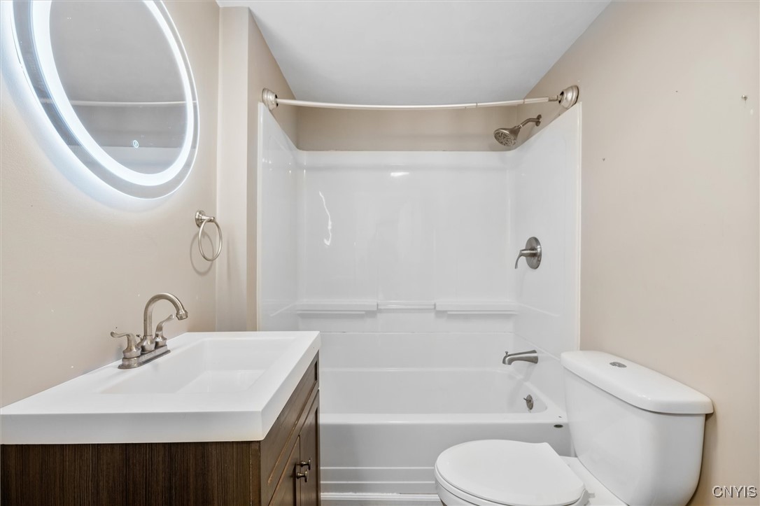 4101 Elmcrest Road Clay, NY 13090 - Photo 16 of 39