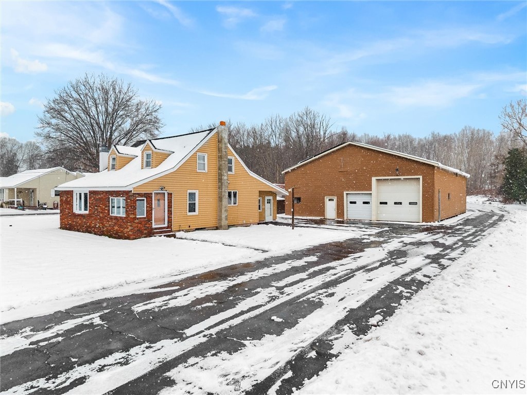 4101 Elmcrest Road Clay, NY 13090 - Photo 3 of 39