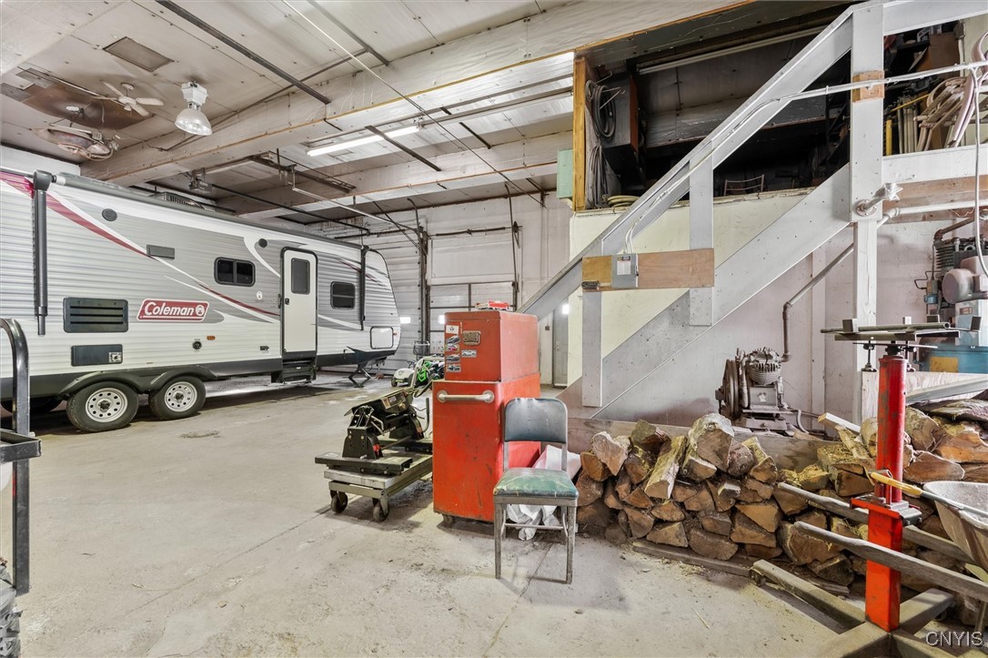 4101 Elmcrest Road Clay, NY 13090 - Photo 35 of 39