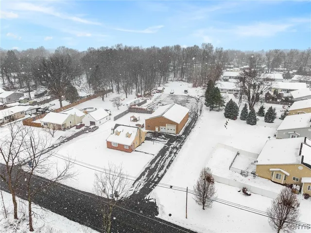 $400,000 | 4101 Elmcrest Road, Clay, NY 13090