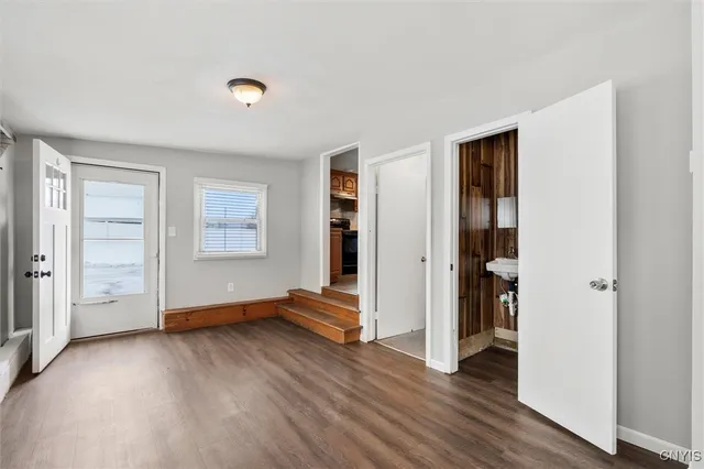 $400,000 | 4101 Elmcrest Road, Clay, NY 13090