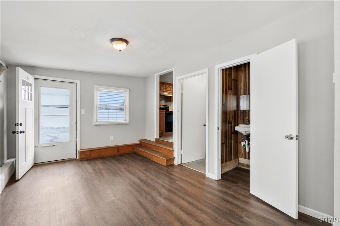 4101 Elmcrest Road Clay, NY 13090 - Photo 6 of 39