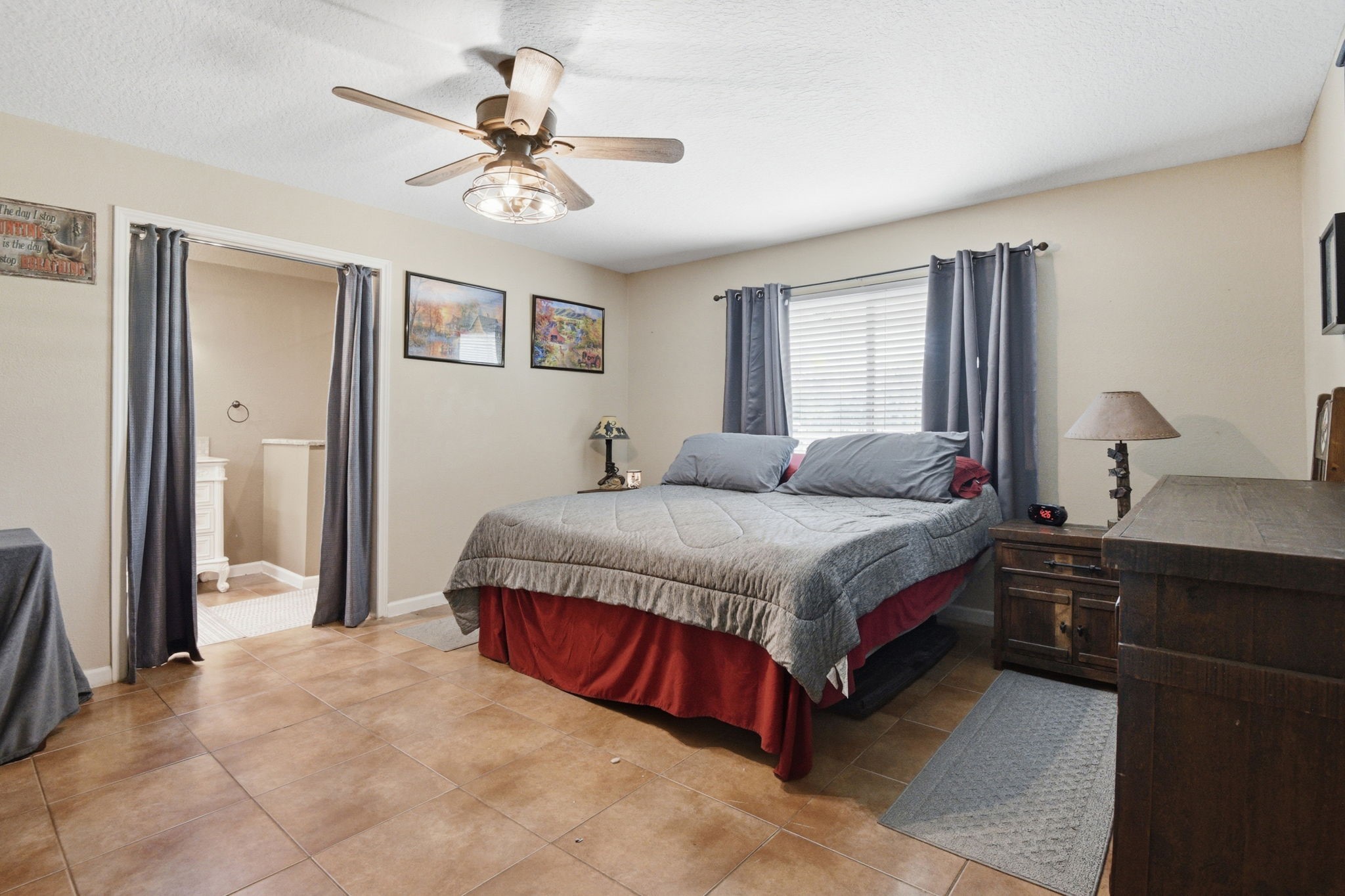 3625 County Road 36 Angleton, TX 77515 - Photo 11 of 25 Primary Bedroom
