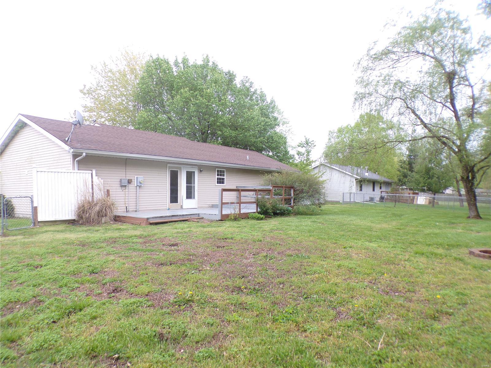 3125 Weaver Road Herrin, IL 62948 - Photo 4 of 16 Gallery Image 4