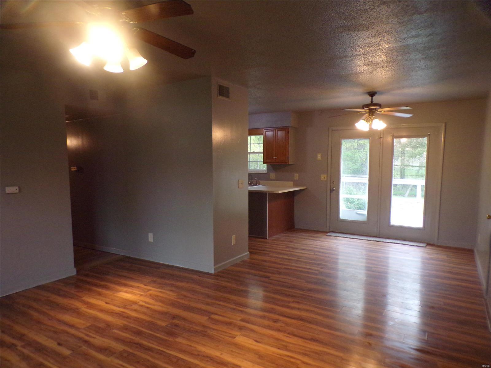 3125 Weaver Road Herrin, IL 62948 - Photo 6 of 16 Gallery Image 6