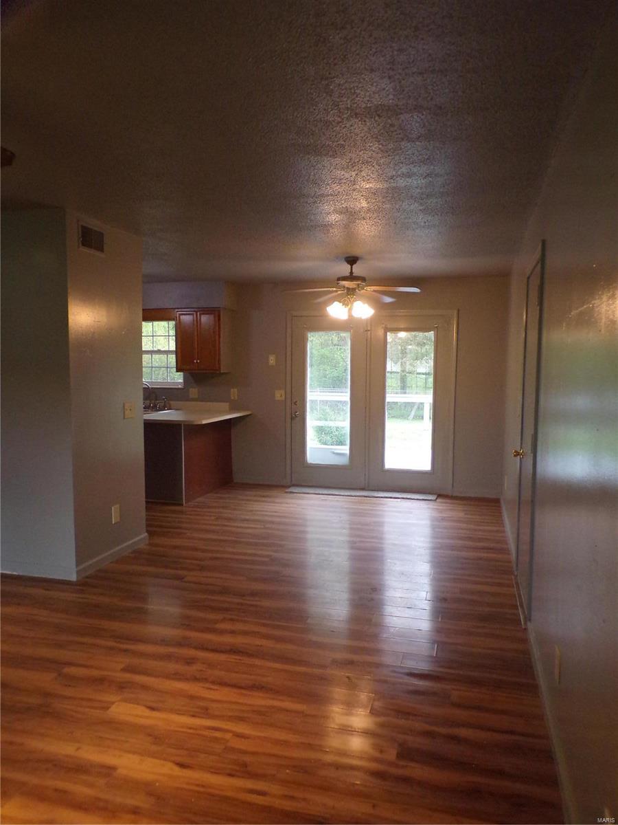 3125 Weaver Road Herrin, IL 62948 - Photo 7 of 16 Gallery Image 7