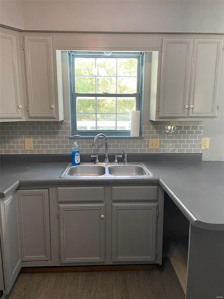 3125 Weaver Road Herrin, IL 62948 - Photo 10 of 16 Gallery Image 10