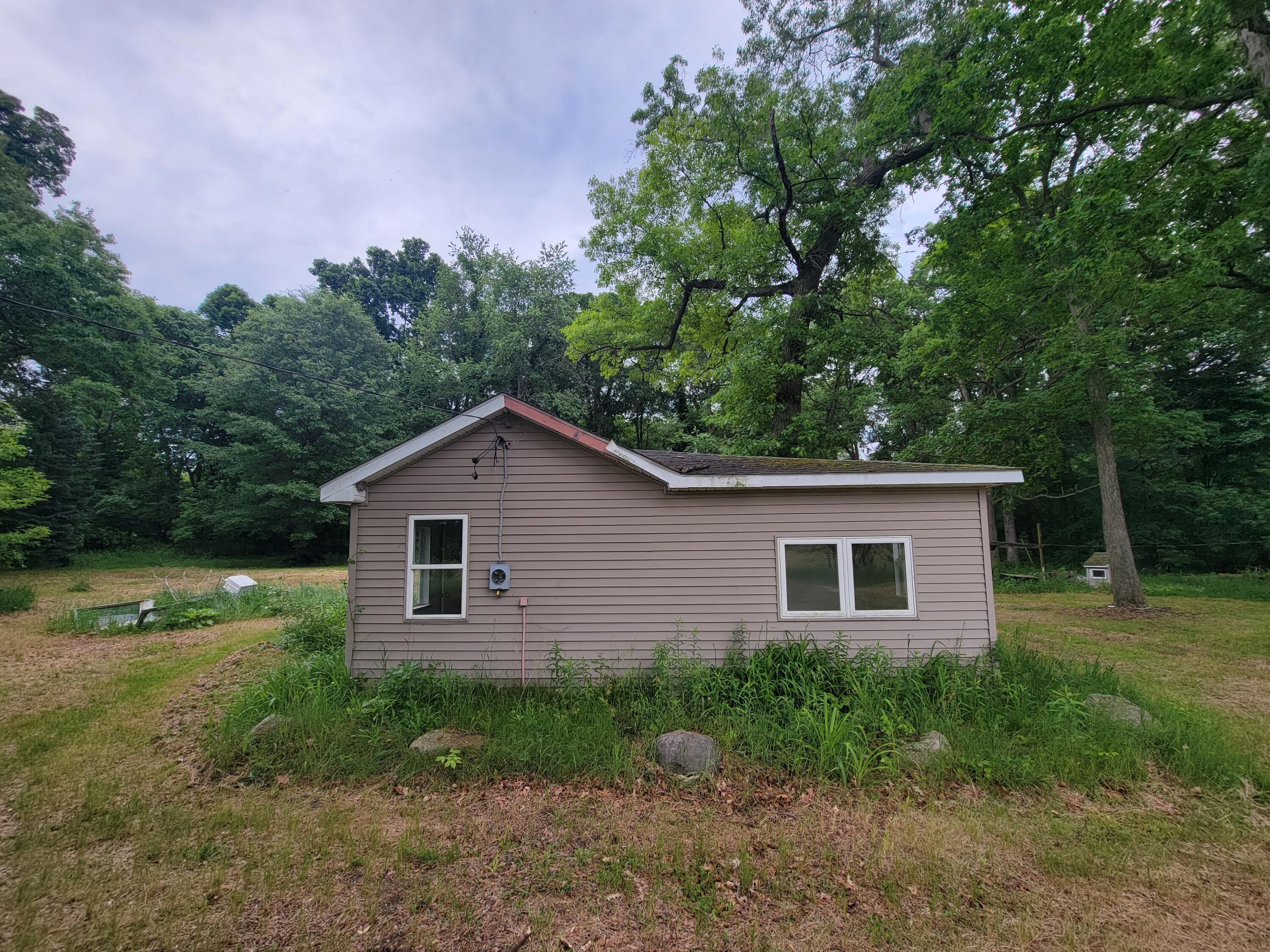 8808 Reno Drive Munith, MI 49259 - Photo 2 of 15 20220610_175409