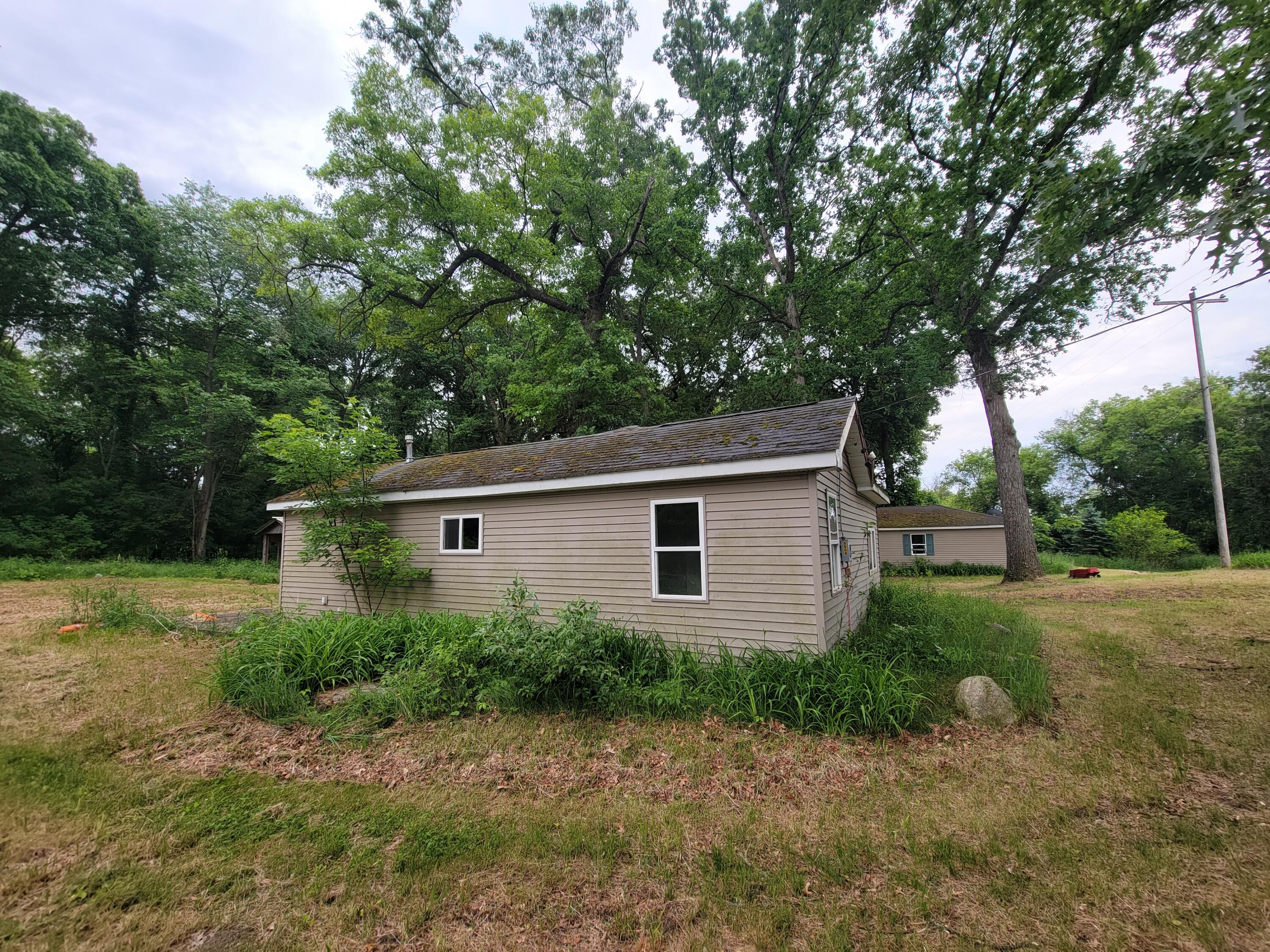 8808 Reno Drive Munith, MI 49259 - Photo 3 of 15 20220610_175420