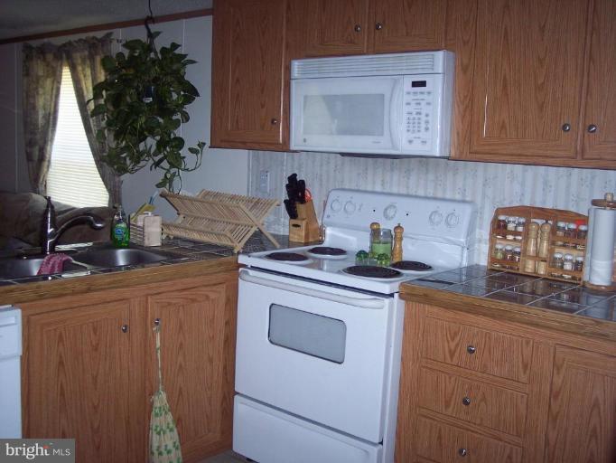 20 Vanessa Avenue Rising Sun, MD 21911 - Photo 6 of 20 ALL APPLIANCES INCLUDED...