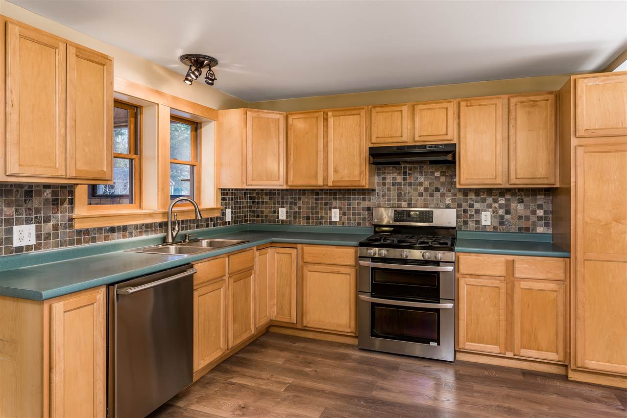 48 Brentwood Road Exeter, NH 03833 - Photo 8 of 26