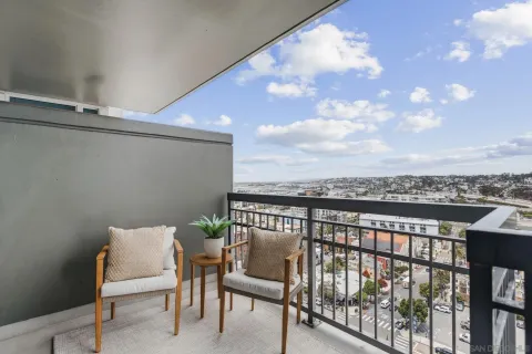 $675,000 | 300 West Beech Street, Unit 1705, San Diego, CA 92101