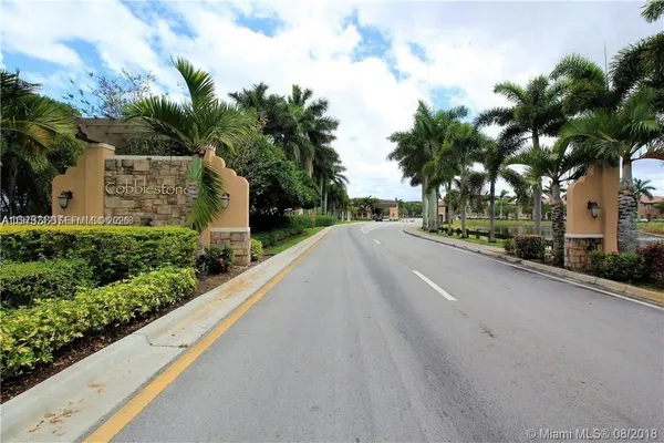 $3,000 | 604 Southwest 147th Avenue, Unit 137, Pembroke Pines, FL 33027