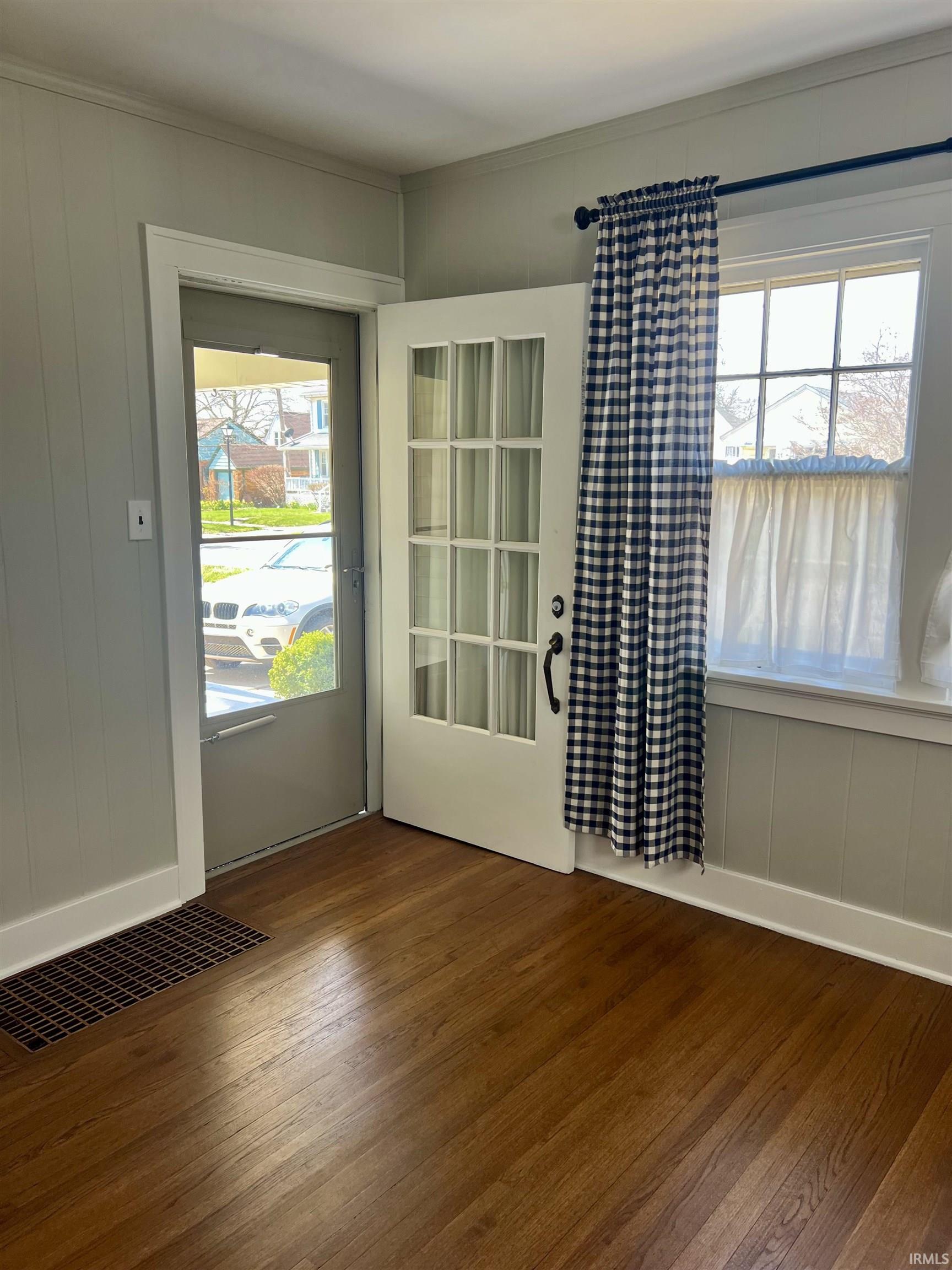 1620 Fairhill Road Fort Wayne, IN 46808 - Photo 6 of 28 Gallery Image 6