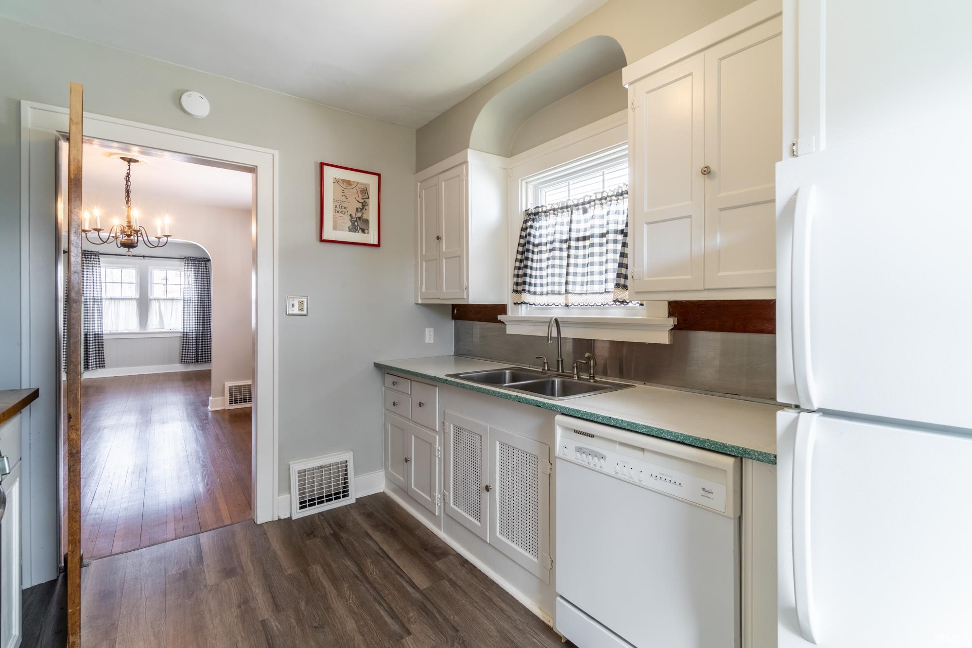 1620 Fairhill Road Fort Wayne, IN 46808 - Photo 9 of 28 Gallery Image 9