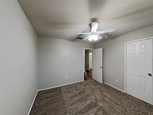 $2,400 | 501 Marybeth Drive, Burleson, TX 76028