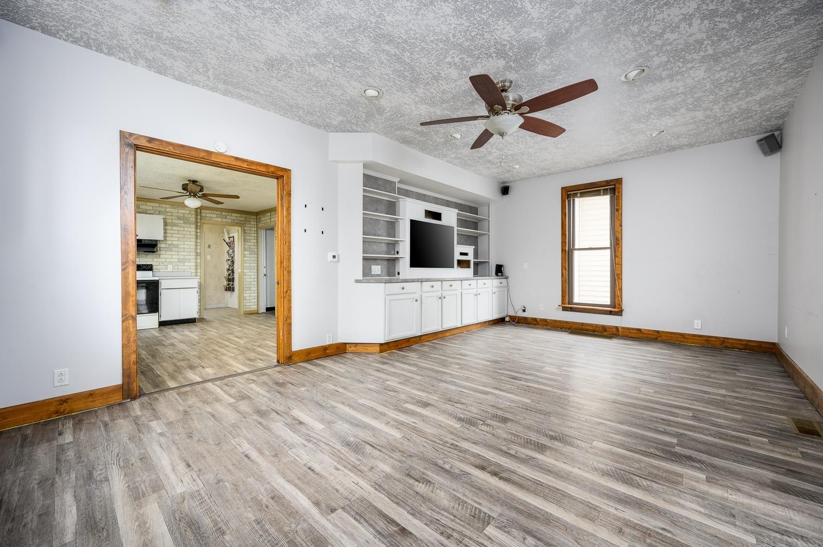 625 Riverside Avenue Fort Wayne, IN 46805 - Photo 4 of 36 Gallery Image 4