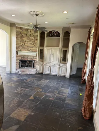 $875,000 | 38 Hillock Woods, The Woodlands, TX 77380