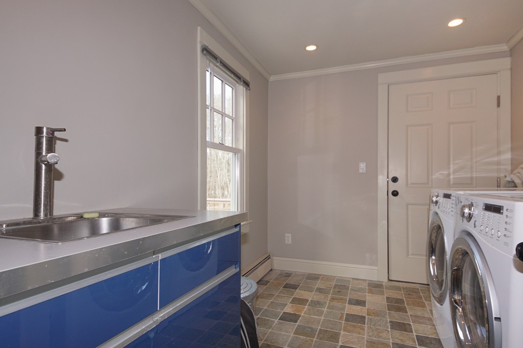 113 Wilder Road Bolton, MA 01740 - Photo 9 of 30 Gallery Image 9