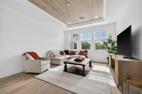 $799,000 | 919 Sea Grape Drive, Ruskin, FL 33570