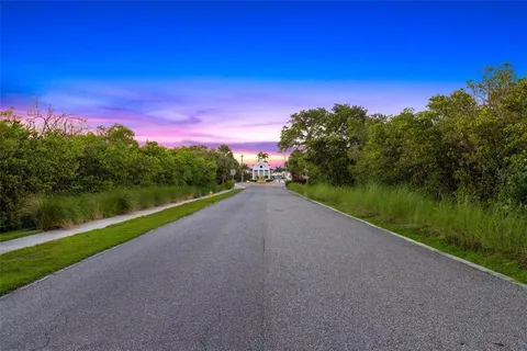 $799,000 | 919 Sea Grape Drive, Ruskin, FL 33570