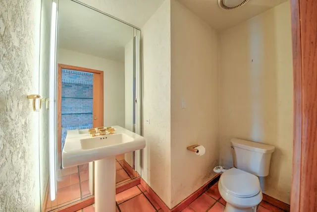 $5,500 | 8170 Lake Ridge Drive, Burr Ridge, IL 60527