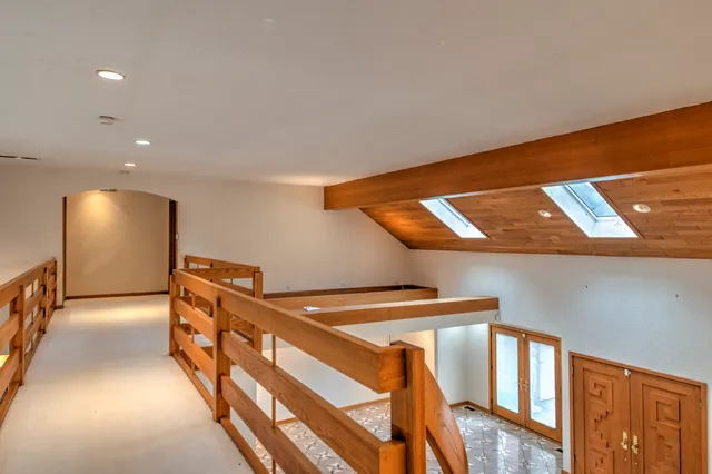 $5,500 | 8170 Lake Ridge Drive, Burr Ridge, IL 60527