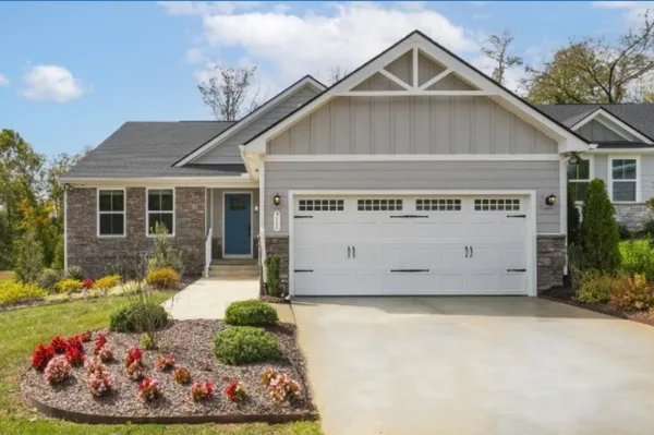 $425,000 | 711 Cottage Drive, Columbia, TN 38401