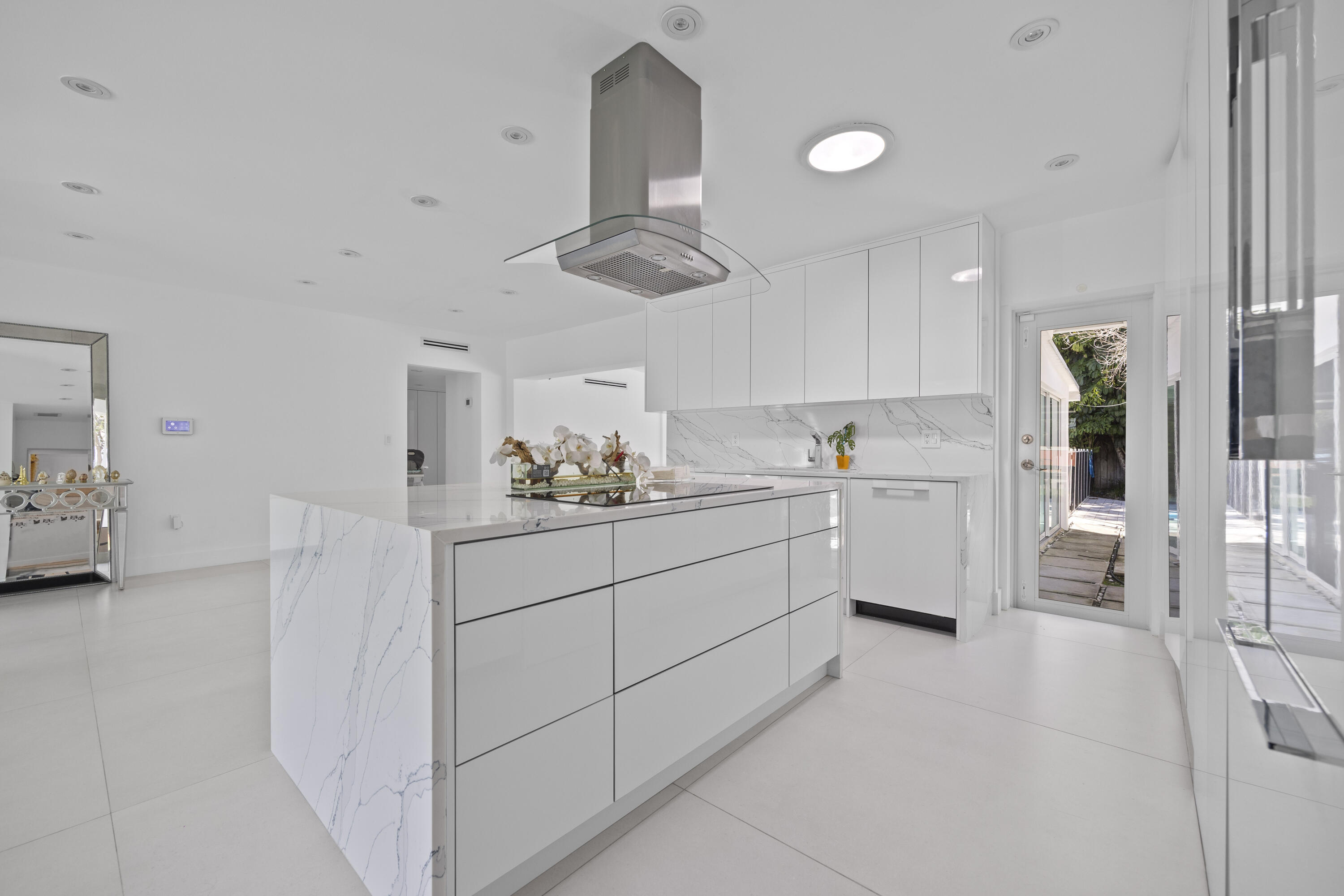 630 Allendale Road Key Biscayne, FL 33149 - Photo 12 of 41 0018