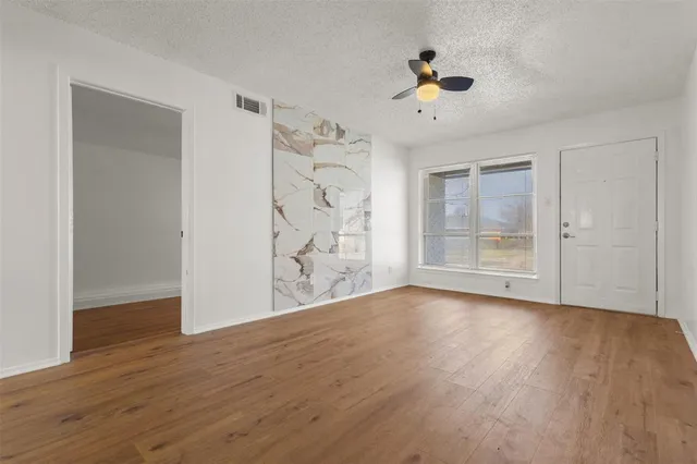 $200,000 | 1722 Buena Vista Street, Mesquite, TX 75149