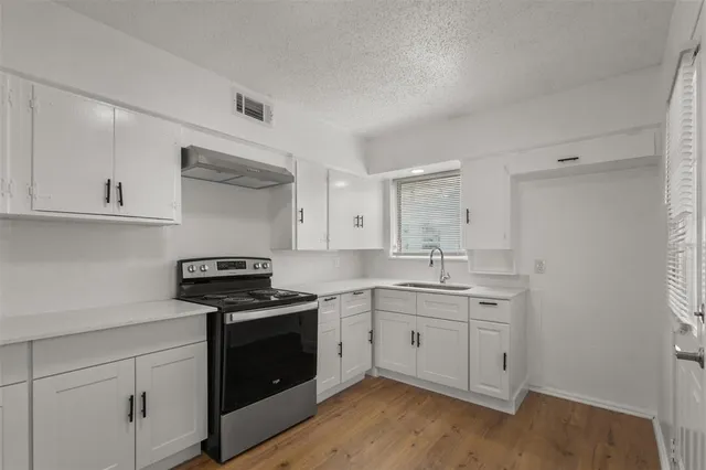 $200,000 | 1722 Buena Vista Street, Mesquite, TX 75149