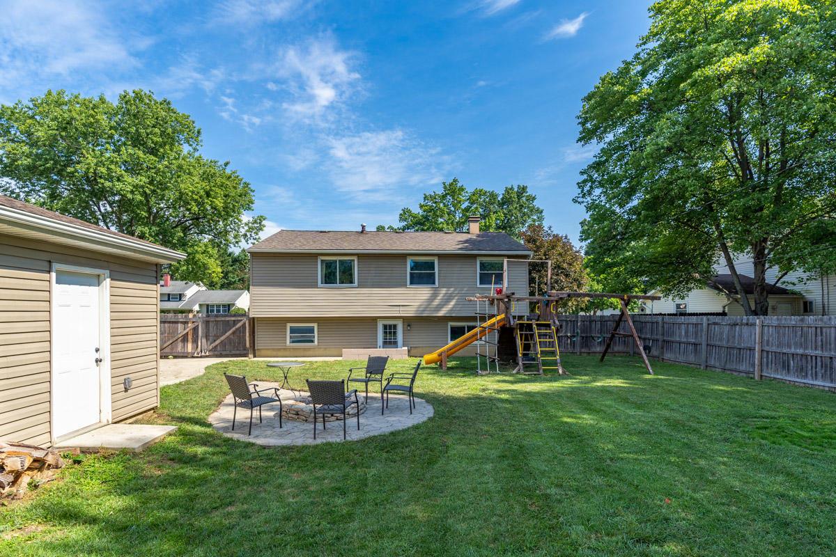 393 Hermitage Road Columbus, OH 43230 - Photo 30 of 32