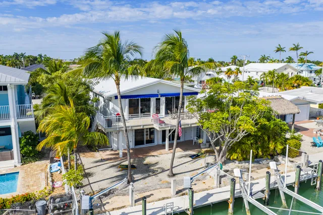 $1,590,000 | 200 5th Street, Key Colony Beach, FL 33051