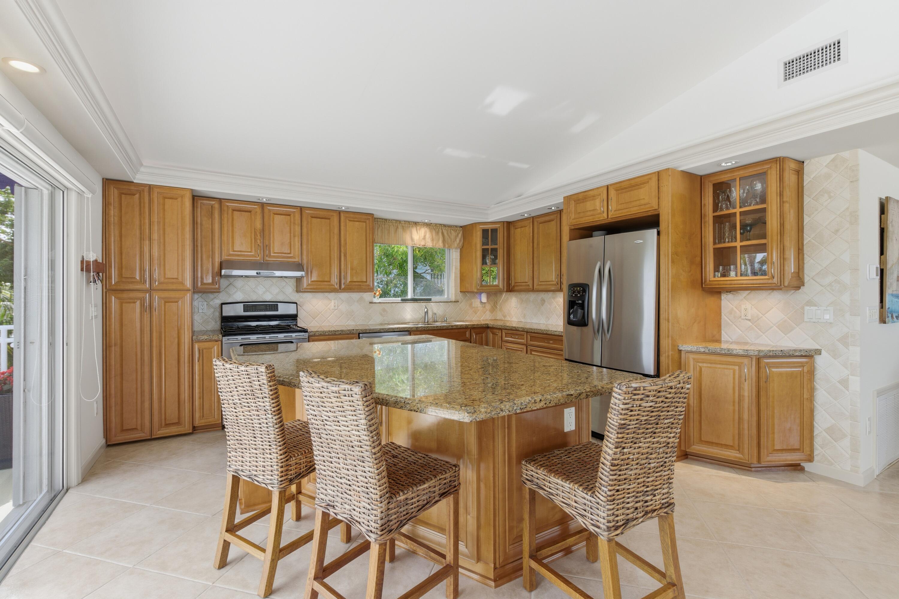 200 5th Street Key Colony Beach, FL 33051 - Photo 15 of 57 IMG_021