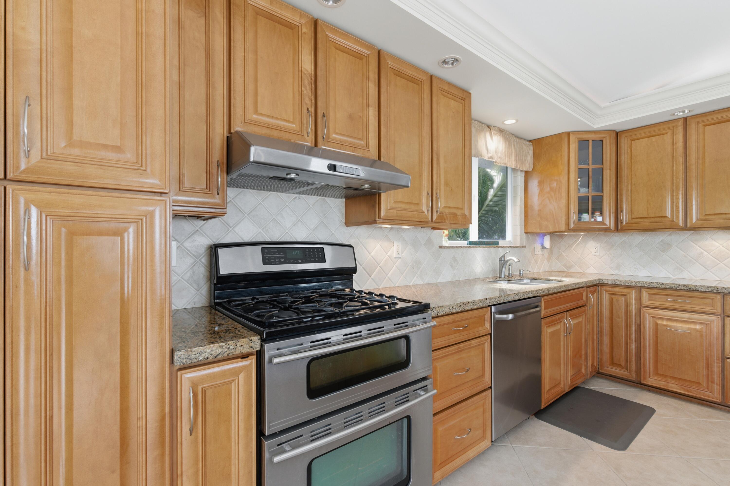 200 5th Street Key Colony Beach, FL 33051 - Photo 17 of 57 IMG_025