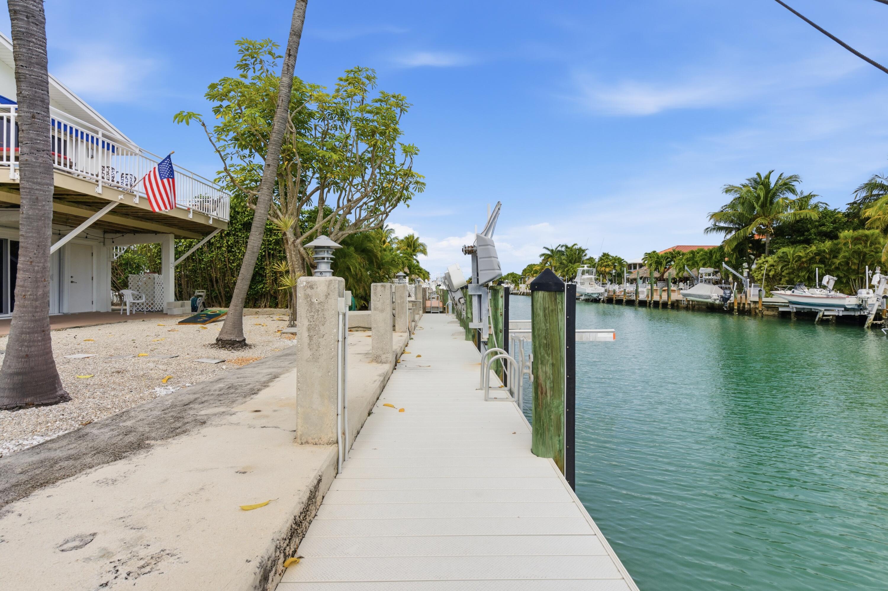 200 5th Street Key Colony Beach, FL 33051 - Photo 4 of 57 IMG_052