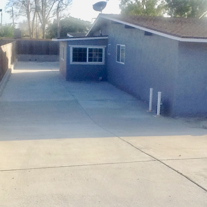 291 Cedar Road Vista, CA 92083 - Photo 3 of 12 Gallery Image 3