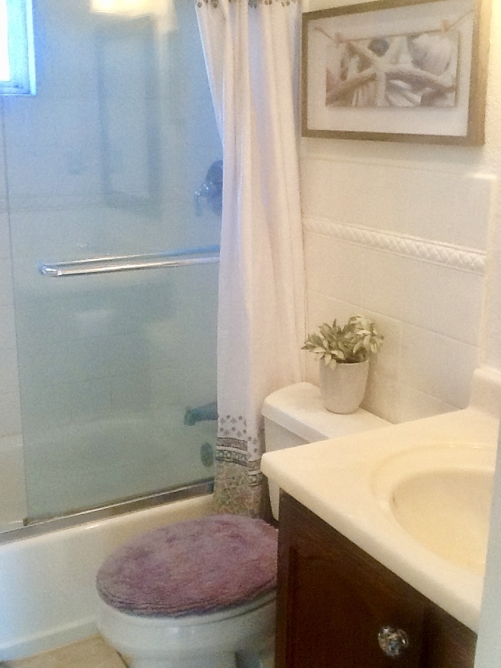 291 Cedar Road Vista, CA 92083 - Photo 9 of 12 Gallery Image 9