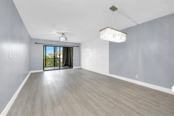 $1,900 | 9355 Southwest 8th Street, Unit 401, Boca Raton, FL 33428