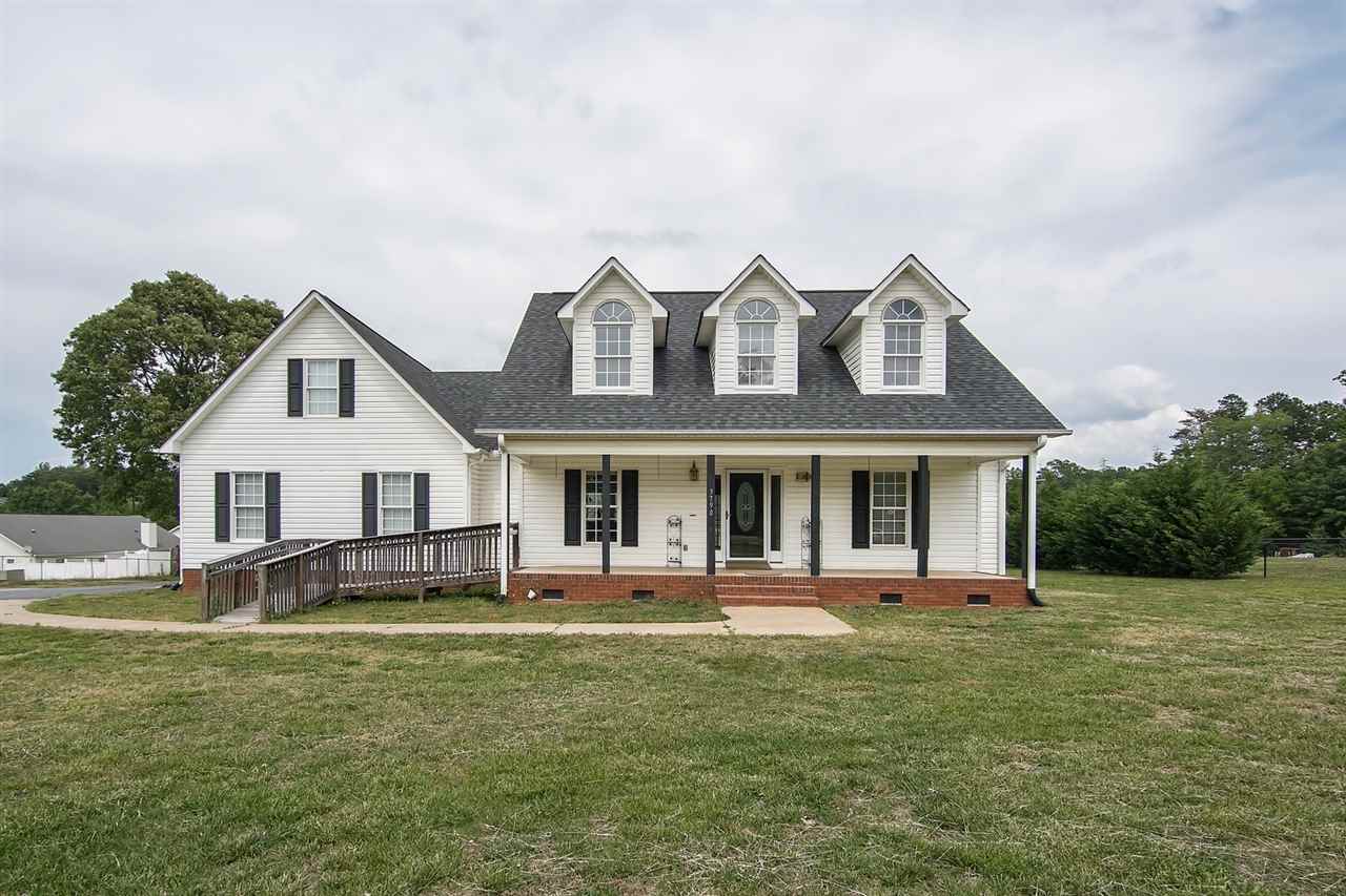 3790 New Cut Road Inman, SC 29349 - Photo 1 of 24