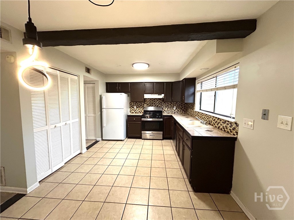 10710 Egmont Road, Unit 19 Savannah, GA 31406 - Photo 5 of 19 Gallery Image 5