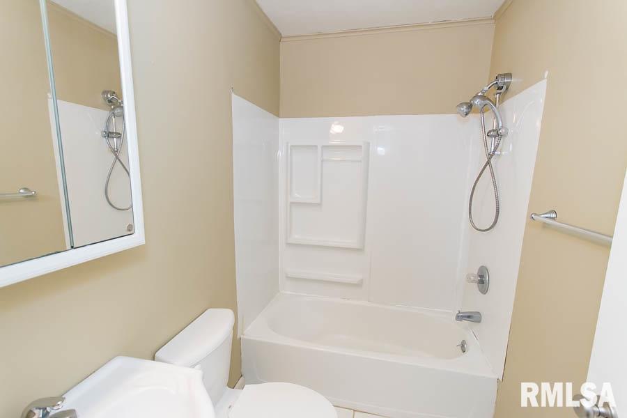 4 Greendale Washington, IL 61571 - Photo 13 of 32 Gallery Image 13