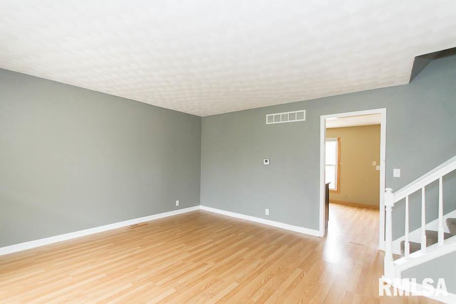 4 Greendale Washington, IL 61571 - Photo 4 of 32 Gallery Image 4