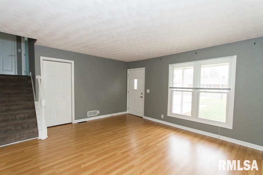 4 Greendale Washington, IL 61571 - Photo 5 of 32 Gallery Image 5