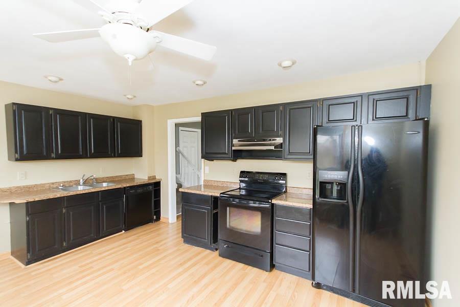 4 Greendale Washington, IL 61571 - Photo 6 of 32 Gallery Image 6
