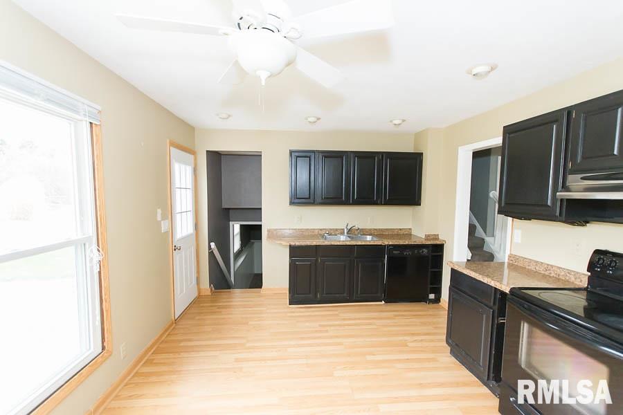 4 Greendale Washington, IL 61571 - Photo 7 of 32 Gallery Image 7