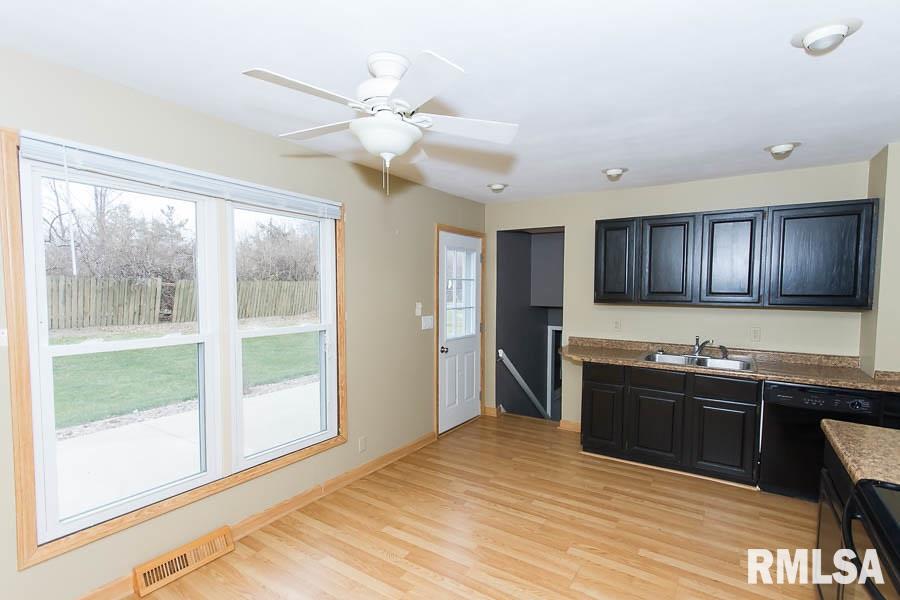 4 Greendale Washington, IL 61571 - Photo 8 of 32 Gallery Image 8