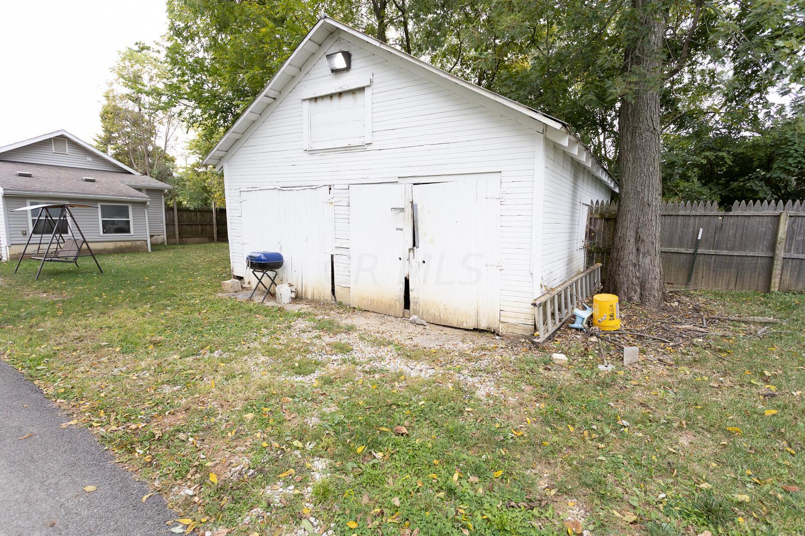 3242 Clime Road Columbus, OH 43223 - Photo 16 of 36 3242 Clime-17