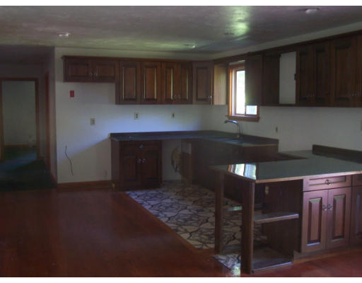 1802 Greenwich Road Hardwick, MA 01082 - Photo 3 of 10