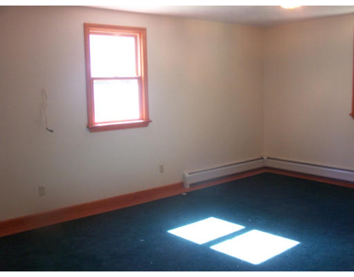 1802 Greenwich Road Hardwick, MA 01082 - Photo 8 of 10